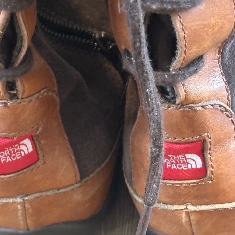 The North Face Brown and Tan Faux-Fur Trim Winter Boots 105 - Picture 2 of 6